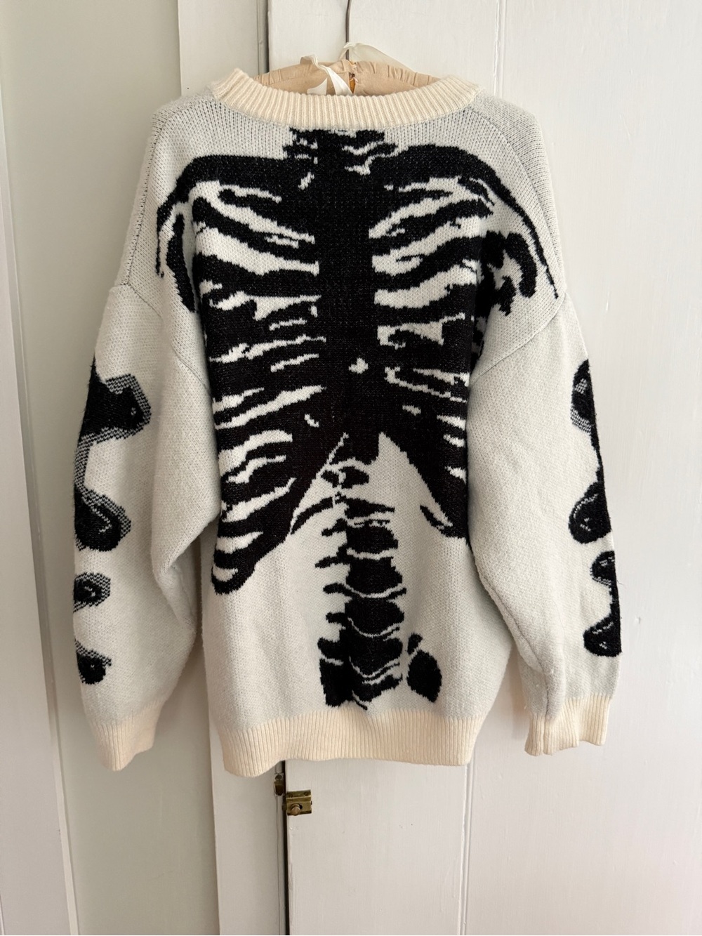 Aelfric Eden White Sweater with Bones - Picture 4 of 8